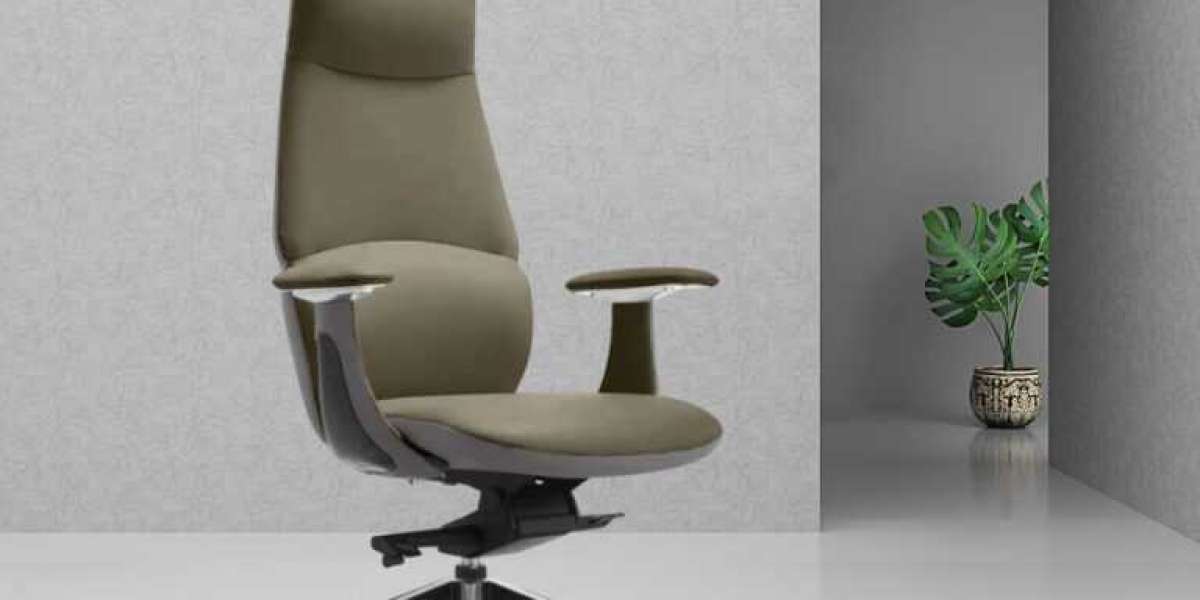 Buy High Back Chairs in Dubai – Comfortable and Stylish Office Seating