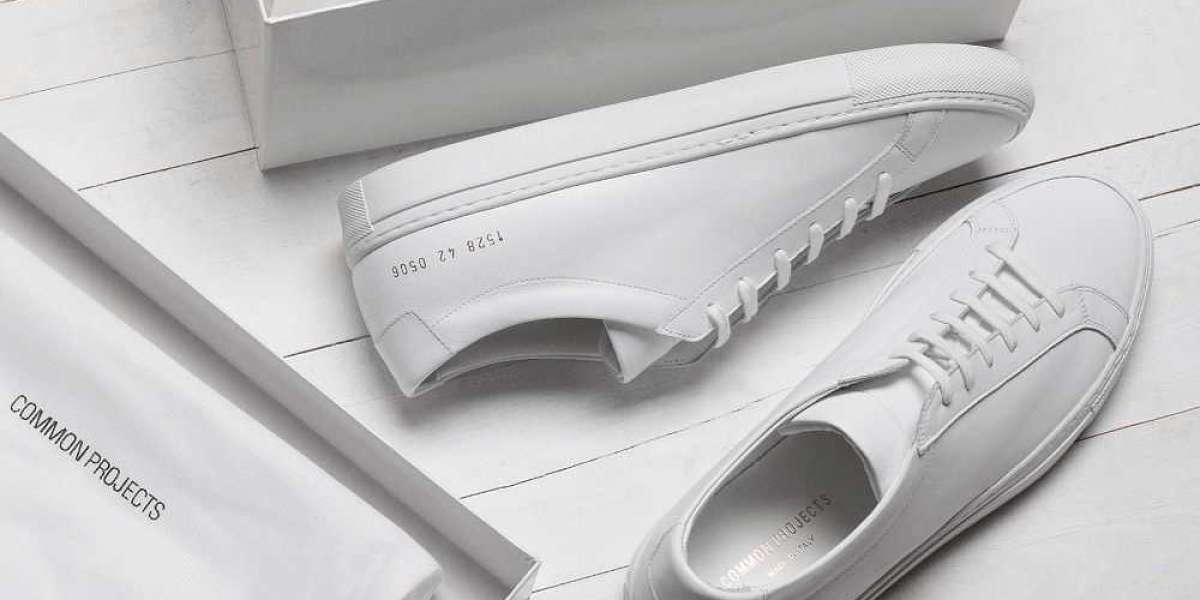 Common Projects Sneakers: Minimal Luxury That Redefines Everyday Style